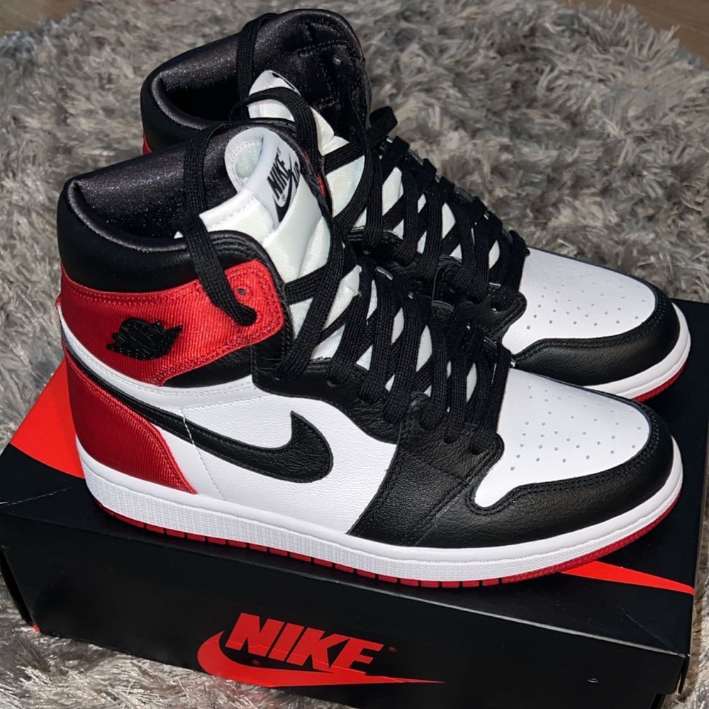 Satin 1s